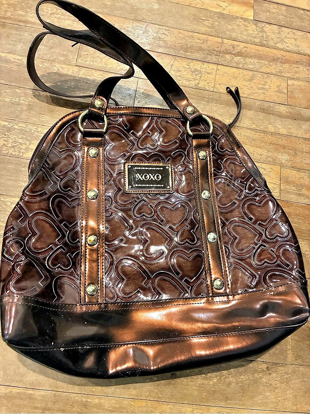 XOXO Shoulder Bag in Brown & Black